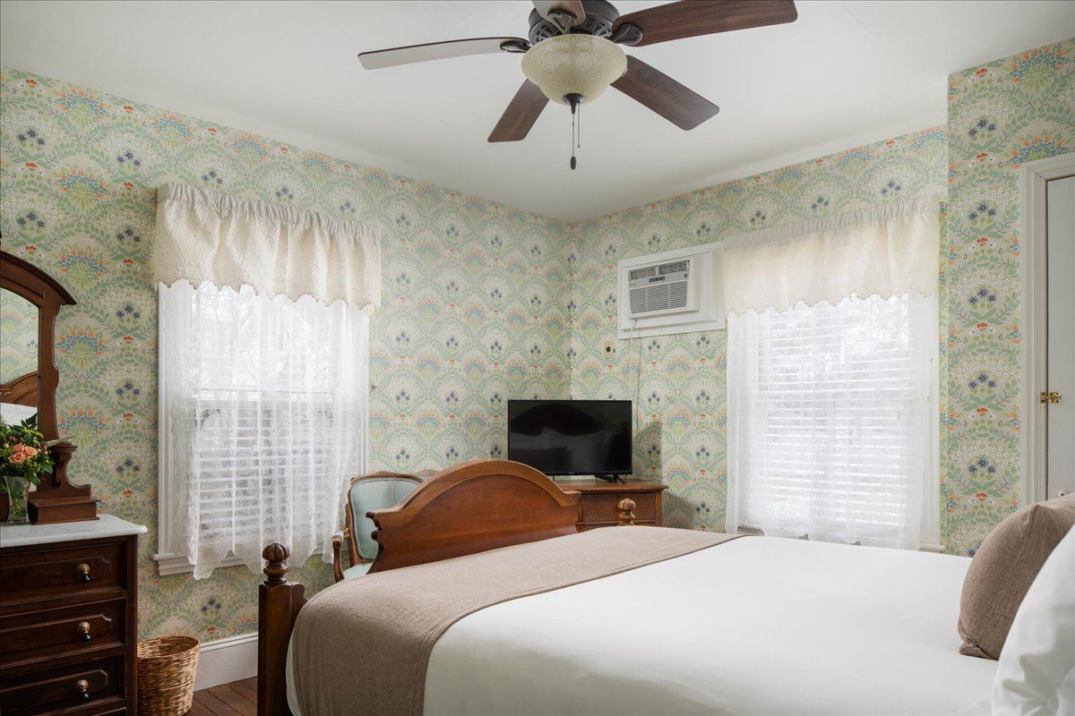 Hughes Room bedroom